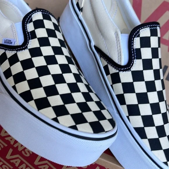 Vans WMNS Classic Slip-On Stackf Checkerboard Black/Classi
VN0A7Q5RTYQ
Platforms - Picture 7 of 16